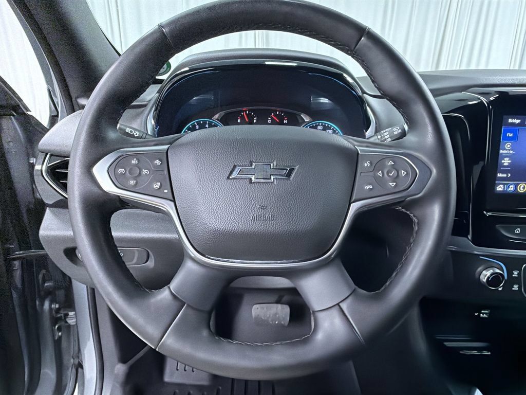 Used 2023 Chevrolet Traverse RS AWD/4WD image 27
