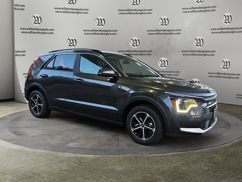 Used 2025 Kia Niro EX image 7