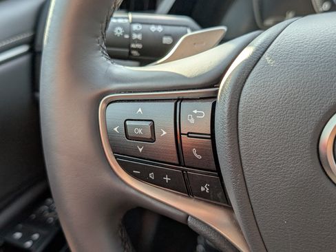 Used 2025 Lexus ES 350 w/ Premium Package FWD image 23