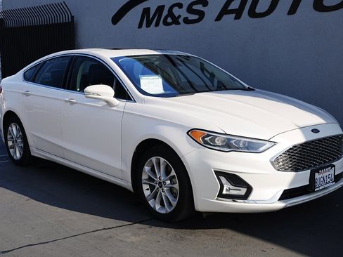 Used 2020 Ford Fusion Energi Titanium image 3