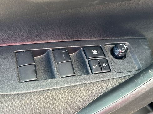 Used 2023 Toyota Corolla LE FWD image 8
