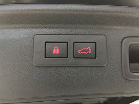 Certified 2024 Subaru Forester Limited image 34