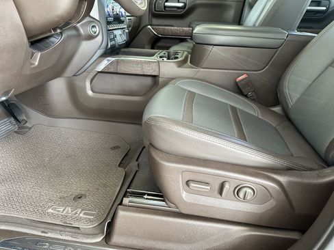 Used 2021 GMC Sierra 1500 Denali w/ Denali Ultimate Package AWD/4WD image 14