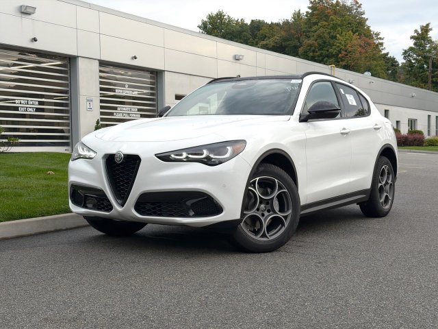 New 2026 Alfa Romeo Stelvio Sprint w/ Convenience Package AWD/4WD image 1