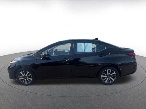 Used 2025 Nissan Versa SV FWD image 9