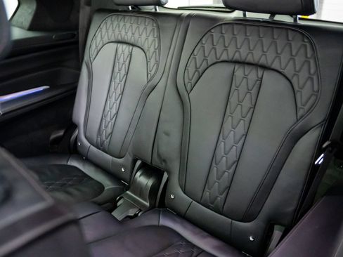 Used 2021 BMW ALPINA XB7 AWD/4WD image 19