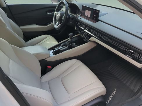 Used 2024 Honda Accord Touring image 19