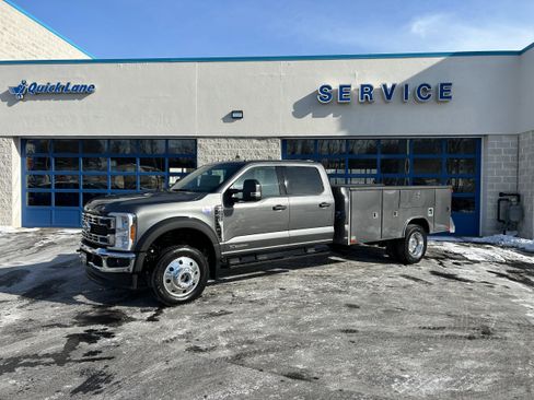 New 2026 Ford F550 4x4 Crew Cab w/ XLT Value Package image 4