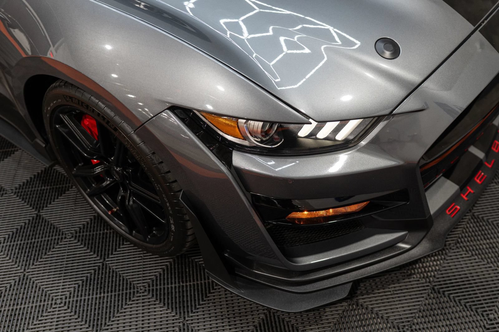 Used 2021 Ford Mustang Shelby GT500 w/ Technology Package RWD image 4