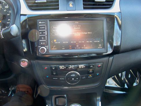 Used 2019 Nissan Sentra SV image 21