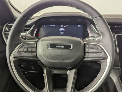 New 2025 Jeep Grand Cherokee Laredo X w/ Luxury Tech Group I image 20