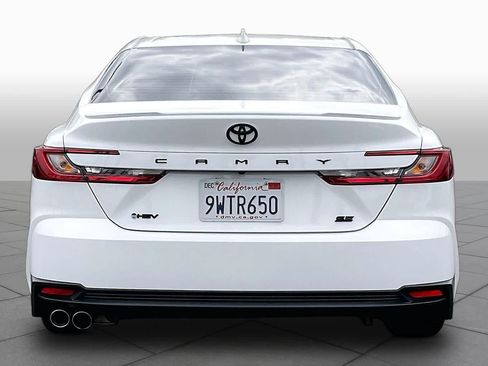 Used 2026 Toyota Camry SE w/ Convenience Package FWD image 4