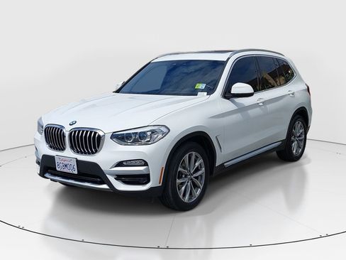 Used 2019 BMW X3 sDrive30i w/ Convenience Package RWD image 3