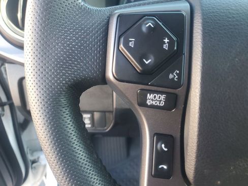 Used 2023 Toyota Tacoma TRD Sport image 23