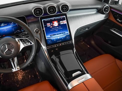 Certified 2025 Mercedes-Benz GLC 350e 4MATIC image 18