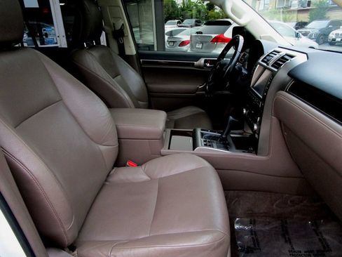 Used 2018 Lexus GX 460 Premium w/ Premium Package AWD/4WD image 14