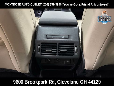 Used 2025 Land Rover Discovery Sport S image 40