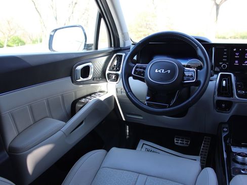 Used 2023 Kia Sorento SX Prestige AWD/4WD image 9