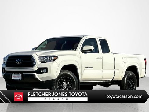 Certified 2022 Toyota Tacoma SR5 AWD/4WD image 1