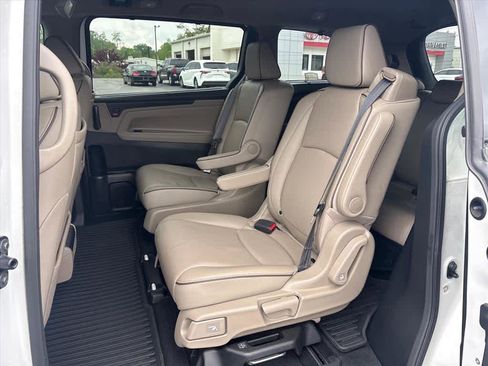 Used 2021 Honda Odyssey Elite image 8