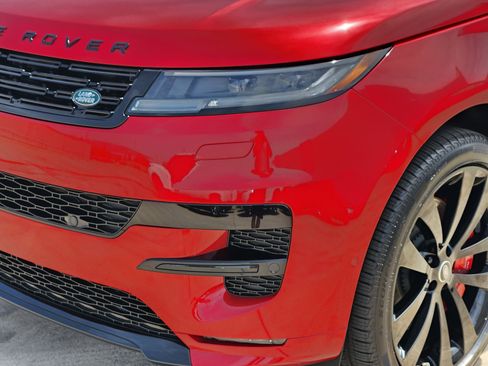 New 2025 Land Rover Range Rover Sport Dynamic SE image 9