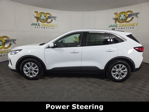 Used 2023 Ford Escape Active w/ Tech Pack #2 FWD image 4