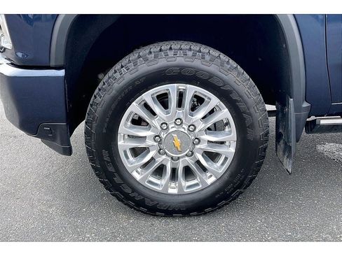 Used 2023 Chevrolet Silverado 3500 High Country w/ Z71 Off-Road Package AWD/4WD image 10