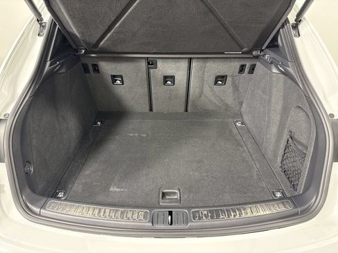 Certified 2024 Porsche Macan w/ Premium Plus Package AWD/4WD image 20