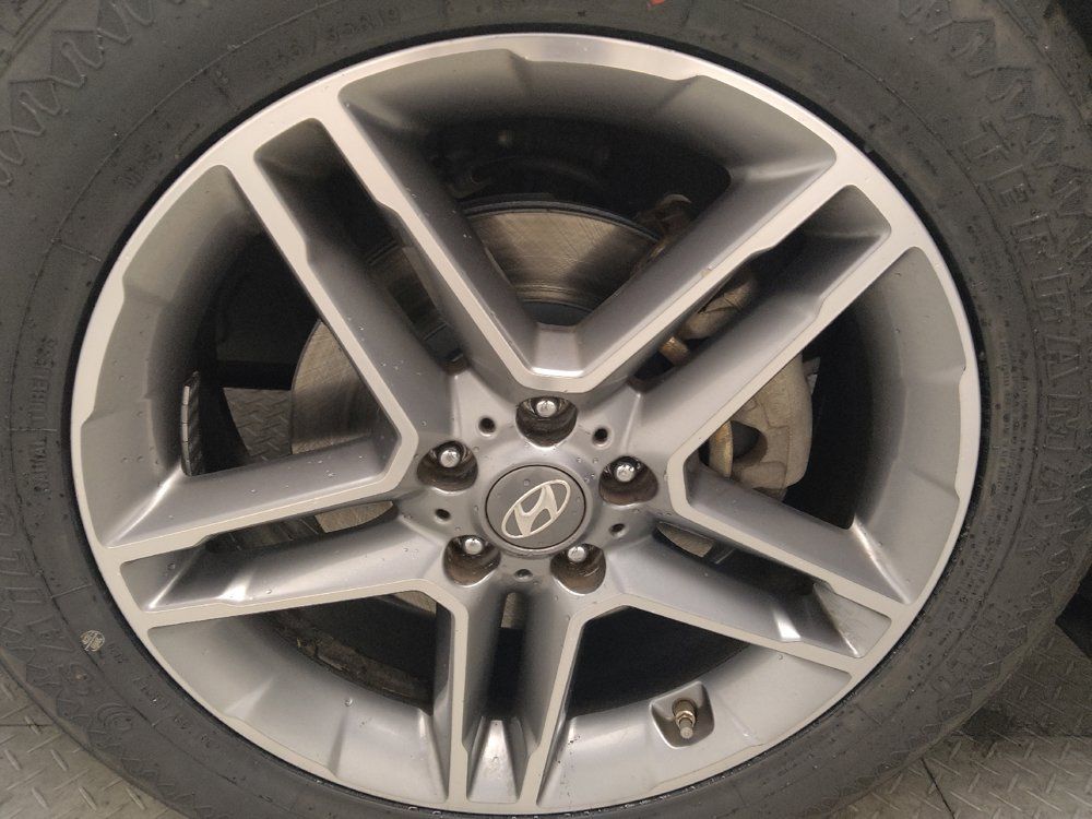 Used 2018 Hyundai Santa Fe FWD w/ Cargo Package image 31