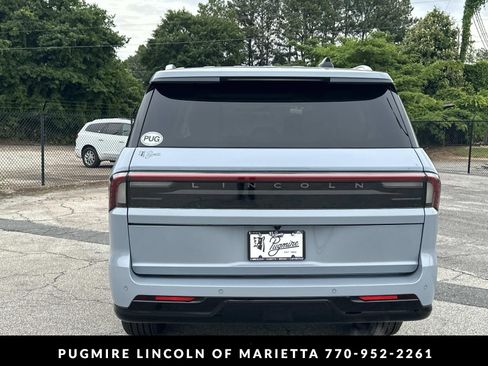 New 2026 Lincoln Navigator L Reserve AWD/4WD image 6