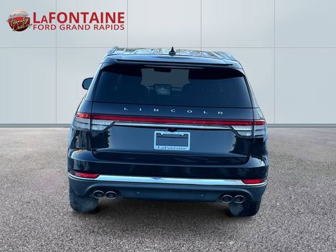 Used 2020 Lincoln Aviator Reserve w/ Equipment Group 201A image 6