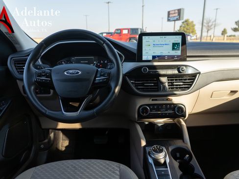 Used 2022 Ford Escape SE w/ Cold Weather Package image 11