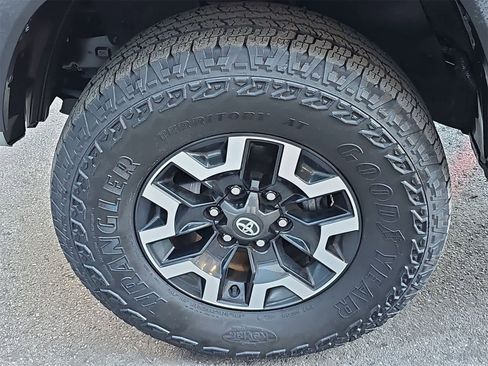 Used 2023 Toyota Tacoma TRD Off-Road image 12