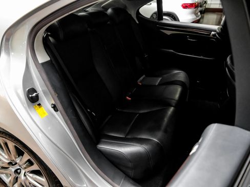 Used 2014 Lexus LS 460 w/ Comfort Package RWD image 35