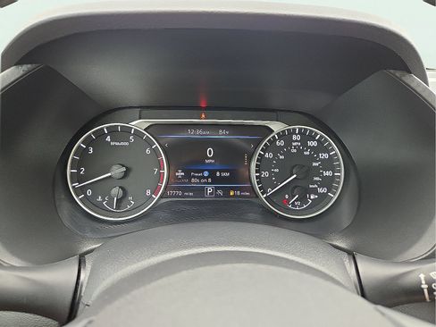 Used 2024 Nissan Sentra SR FWD image 23