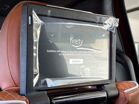 New 2026 Chrysler Pacifica Pinnacle image 12