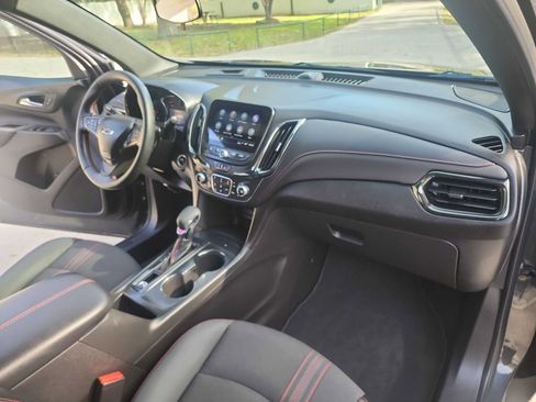 Used 2023 Chevrolet Equinox RS image 39