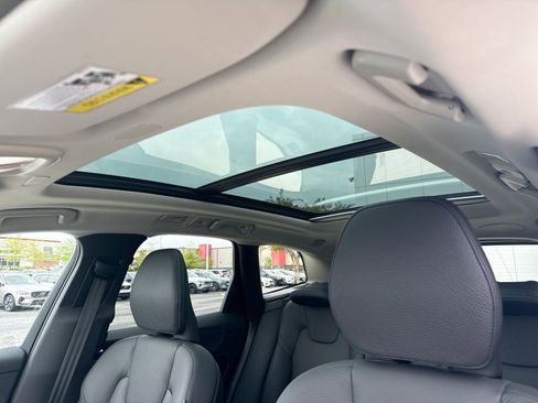 Used 2024 Volvo XC60 B5 Plus w/ Protection Package Premier image 24