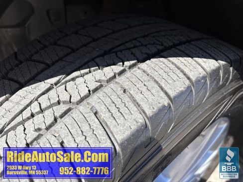 Used 2017 Ford Escape SE AWD/4WD image 25