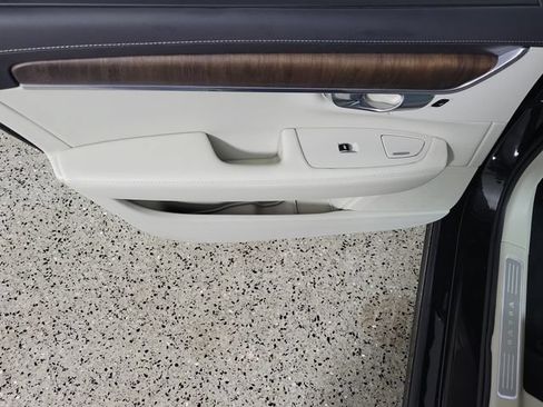 Used 2022 Volvo S90 B6 Inscription w/ Advanced Package AWD/4WD image 15