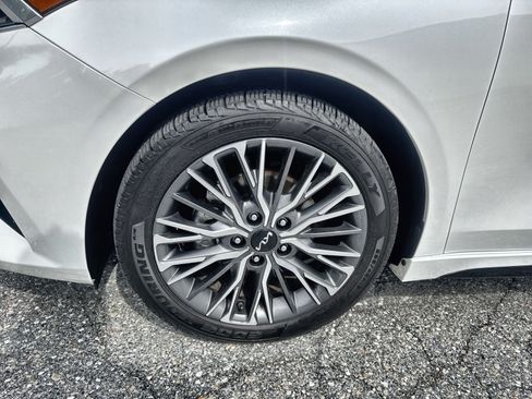 Used 2023 Kia Forte GT-Line FWD image 12