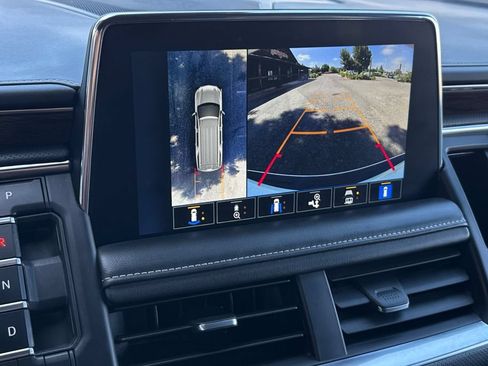 Used 2023 Chevrolet Tahoe Premier RWD image 25