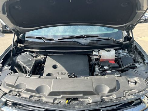 Used 2023 Chevrolet Traverse Premier w/ Redline Edition AWD/4WD image 33