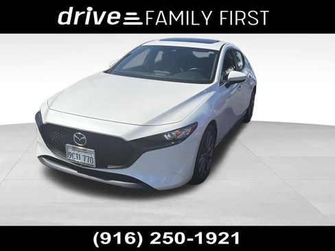 Used 2022 MAZDA MAZDA3 s FWD image 1