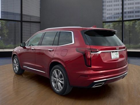 Used 2024 Cadillac XT6 Premium Luxury w/ Technology Package image 3