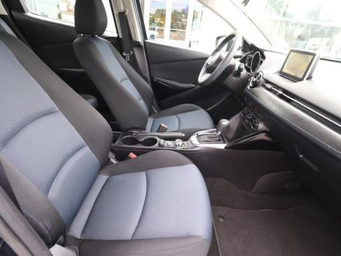 Used 2017 Toyota Yaris iA FWD image 12