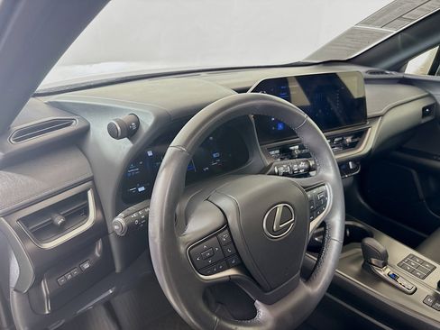 Used 2025 Lexus UX 300h AWD w/ Accessory Package (Z1) image 9