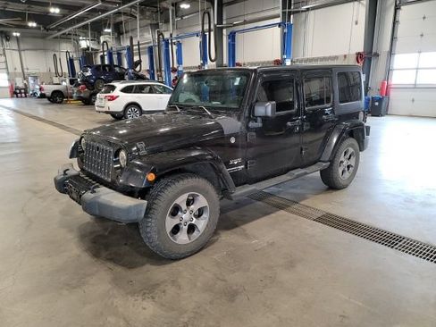 Used 2018 Jeep Wrangler Unlimited Sahara AWD/4WD image 3