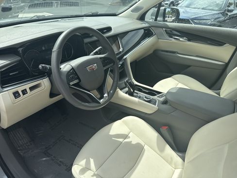 Used 2023 Cadillac XT6 Premium Luxury AWD/4WD image 12