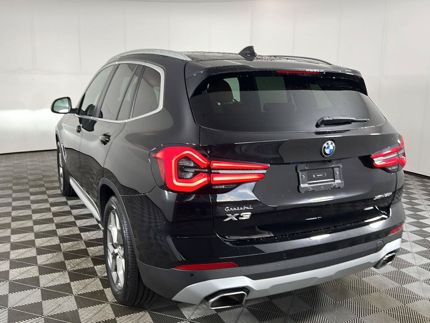 Used 2024 BMW X3 xDrive30i w/ Premium Package AWD/4WD image 9